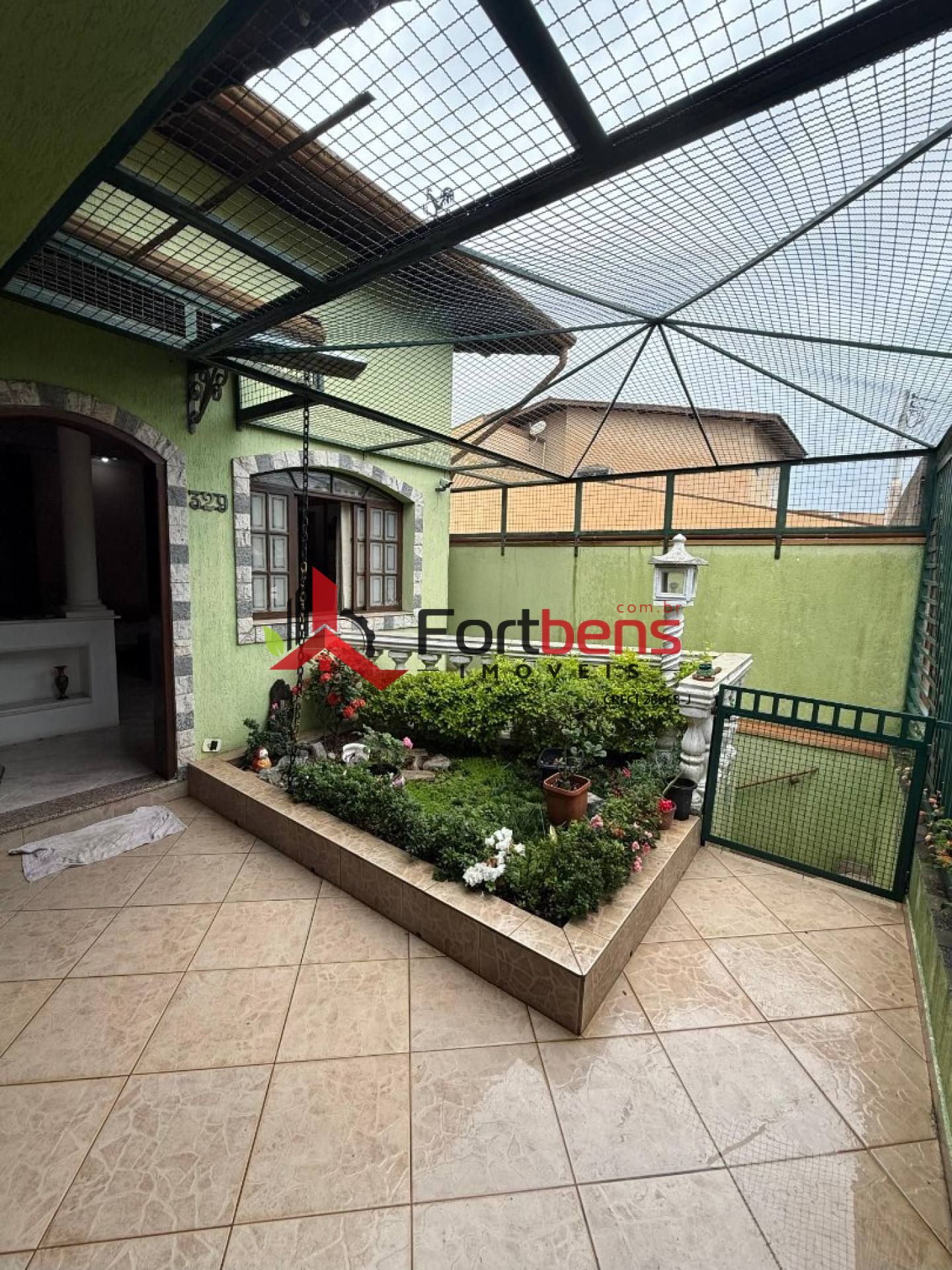 Casa Para Vender com 4 quartos 4 suítes no bairro Região Central em Caieiras