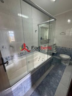 Casa Para Vender com 4 quartos 4 suítes no bairro Região Central em Caieiras