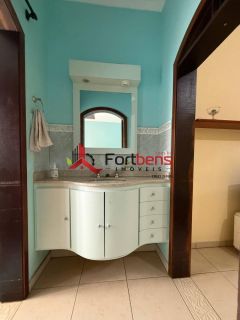 Casa Para Vender com 4 quartos 4 suítes no bairro Região Central em Caieiras