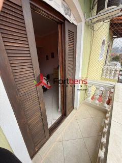 Casa Para Vender com 4 quartos 4 suítes no bairro Região Central em Caieiras