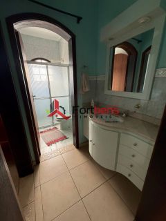 Casa Para Vender com 4 quartos 4 suítes no bairro Região Central em Caieiras