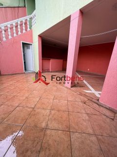 Casa Para Vender com 4 quartos 4 suítes no bairro Região Central em Caieiras