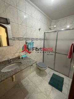 Casa Para Vender com 4 quartos 4 suítes no bairro Região Central em Caieiras