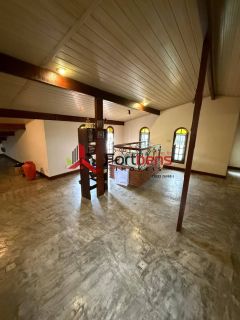 Casa Para Vender com 4 quartos 4 suítes no bairro Região Central em Caieiras