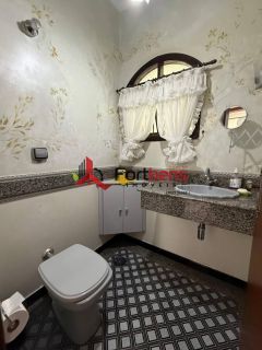 Casa Para Vender com 4 quartos 4 suítes no bairro Região Central em Caieiras
