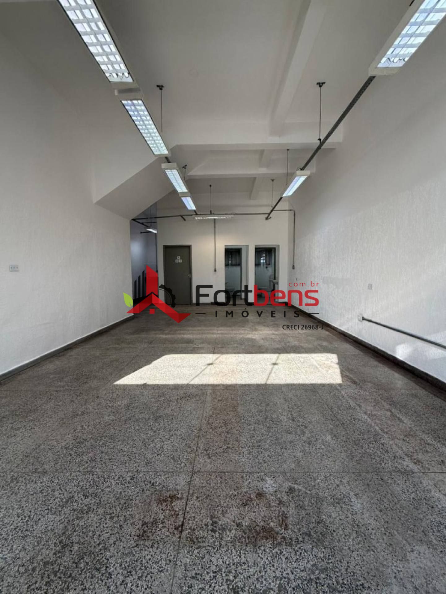 Imóvel Comercial Para Alugar no bairro Região Central em Caieiras