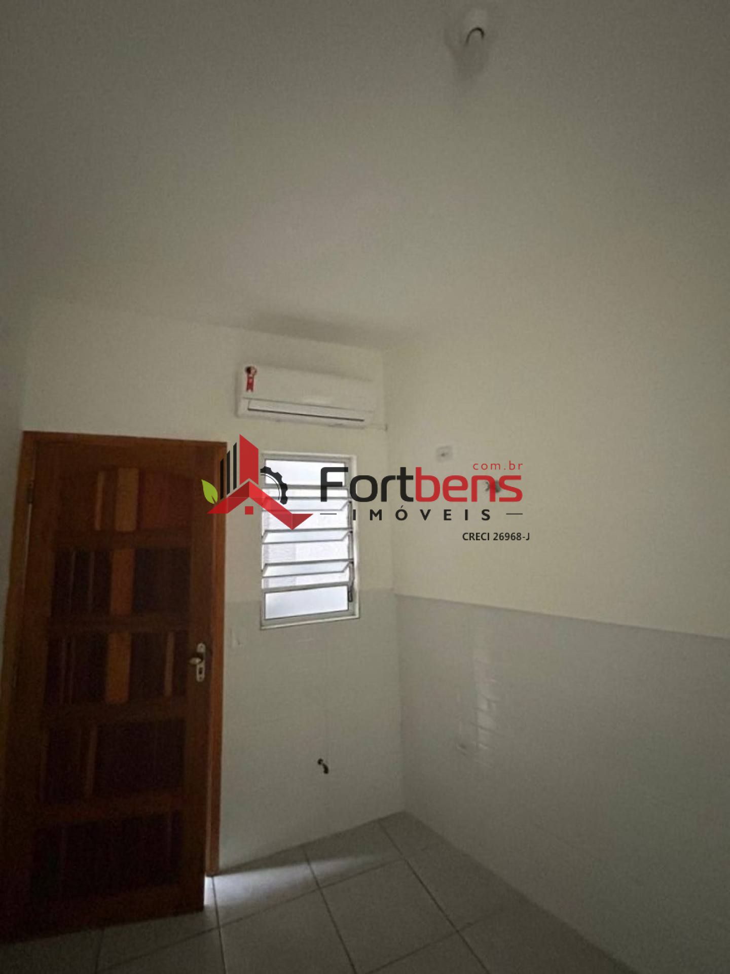 Sala Comercial Para Alugar no bairro Centro em Francisco Morato