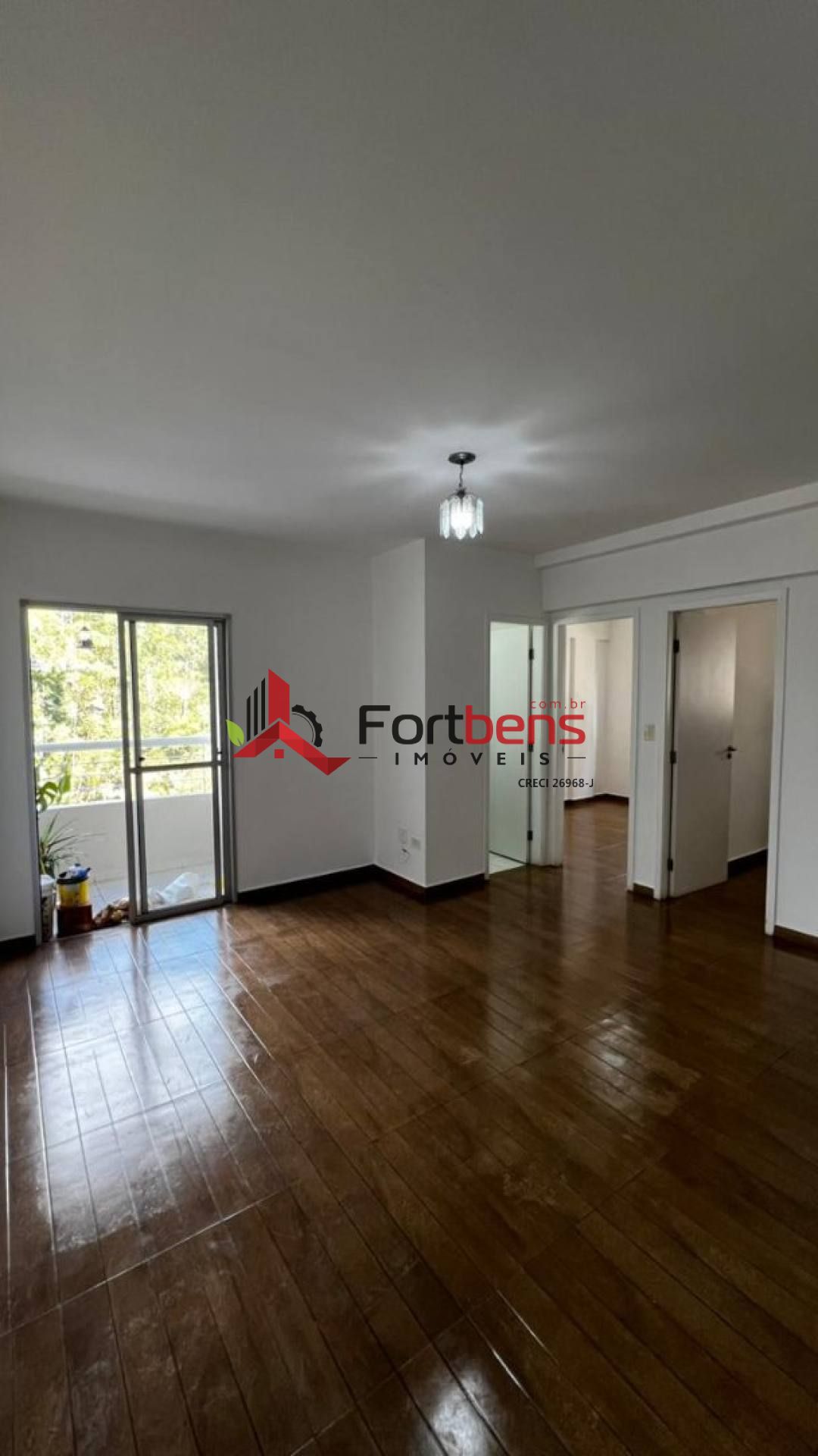 Apartamento Para Alugar com 2 quartos no bairro Região Central em Caieiras