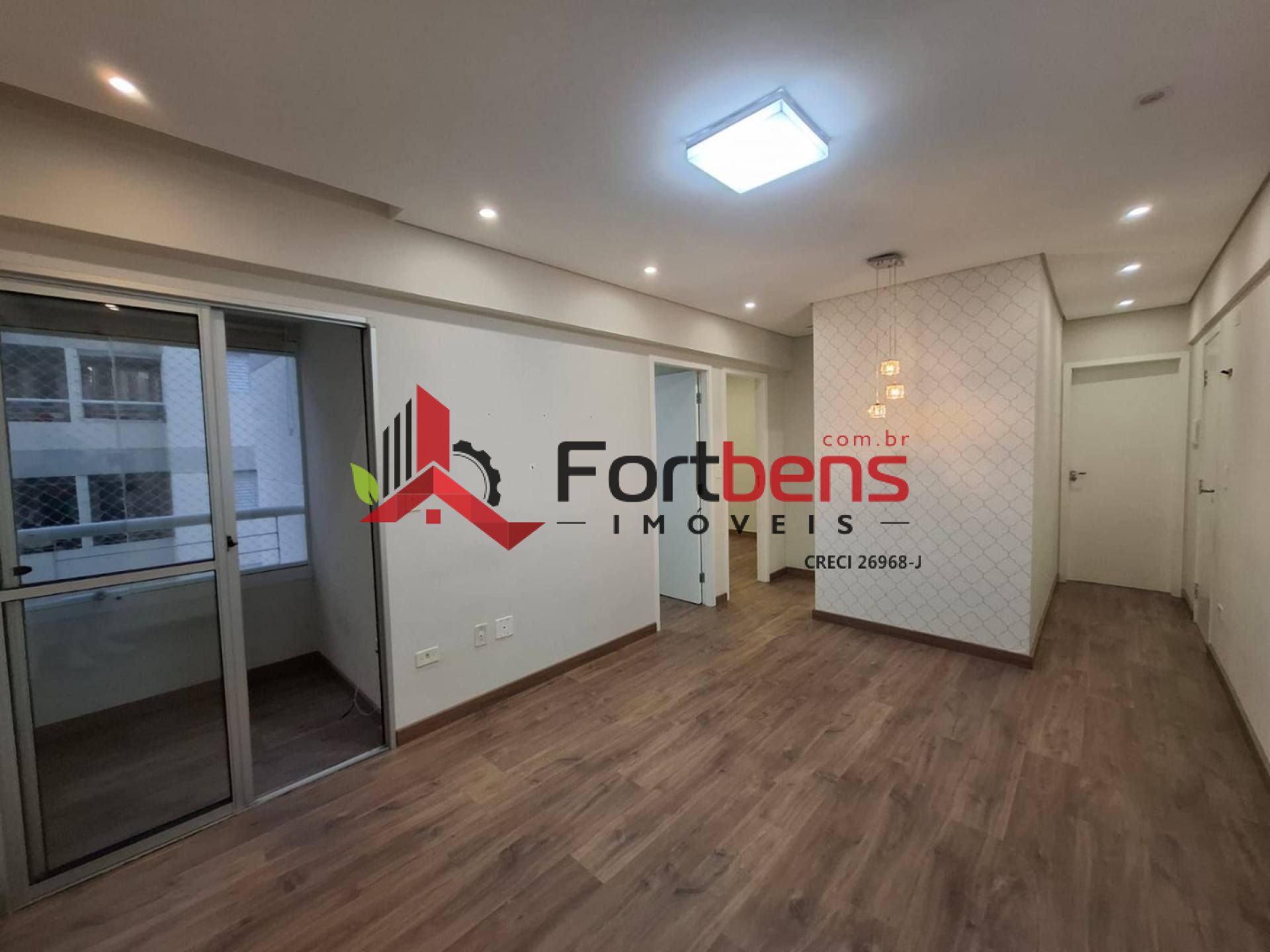 Apartamento Para Alugar com 2 quartos no bairro Região Central em Caieiras