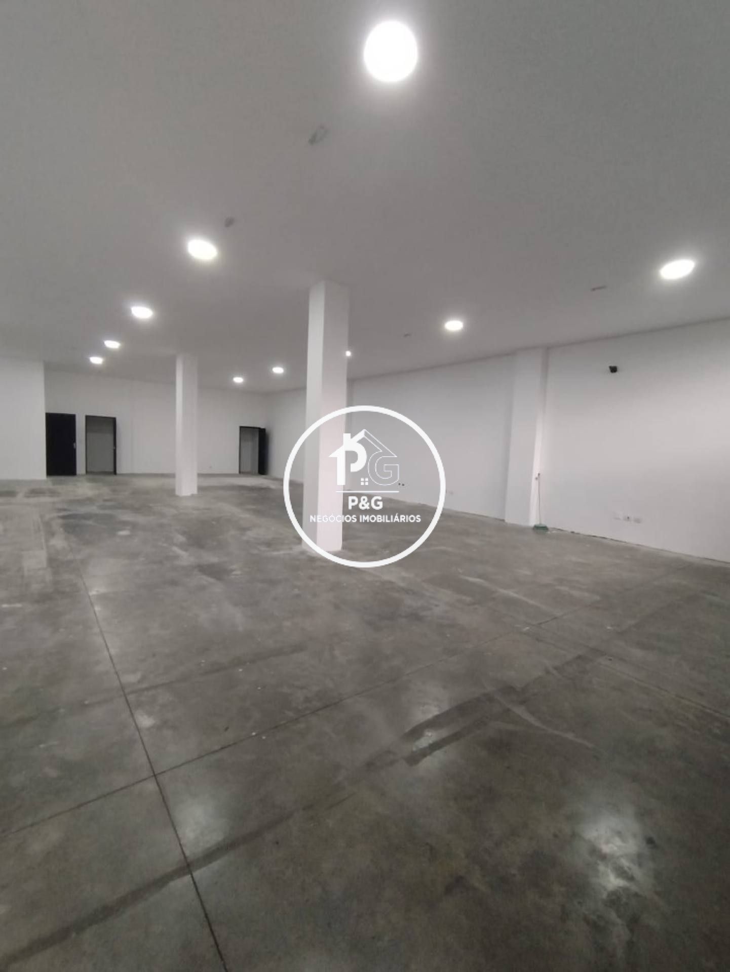 Galpão / Depósito / Armazém Para Alugar no bairro Centro em Francisco Morato