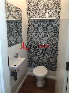 Casa Para Vender com 03 quartos no bairro Região Central em Caieiras