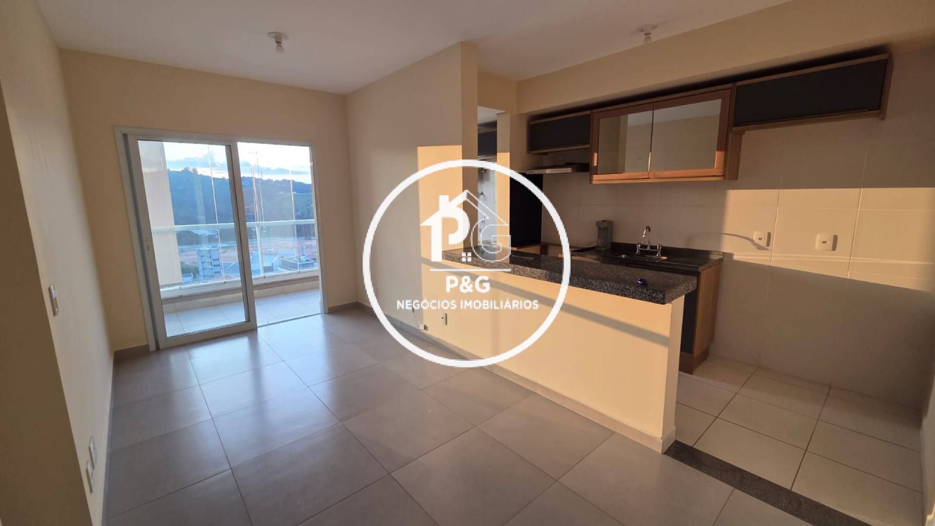 Apartamento Para Vender com 2 quartos 1 suítes no bairro Região Central em Caieiras