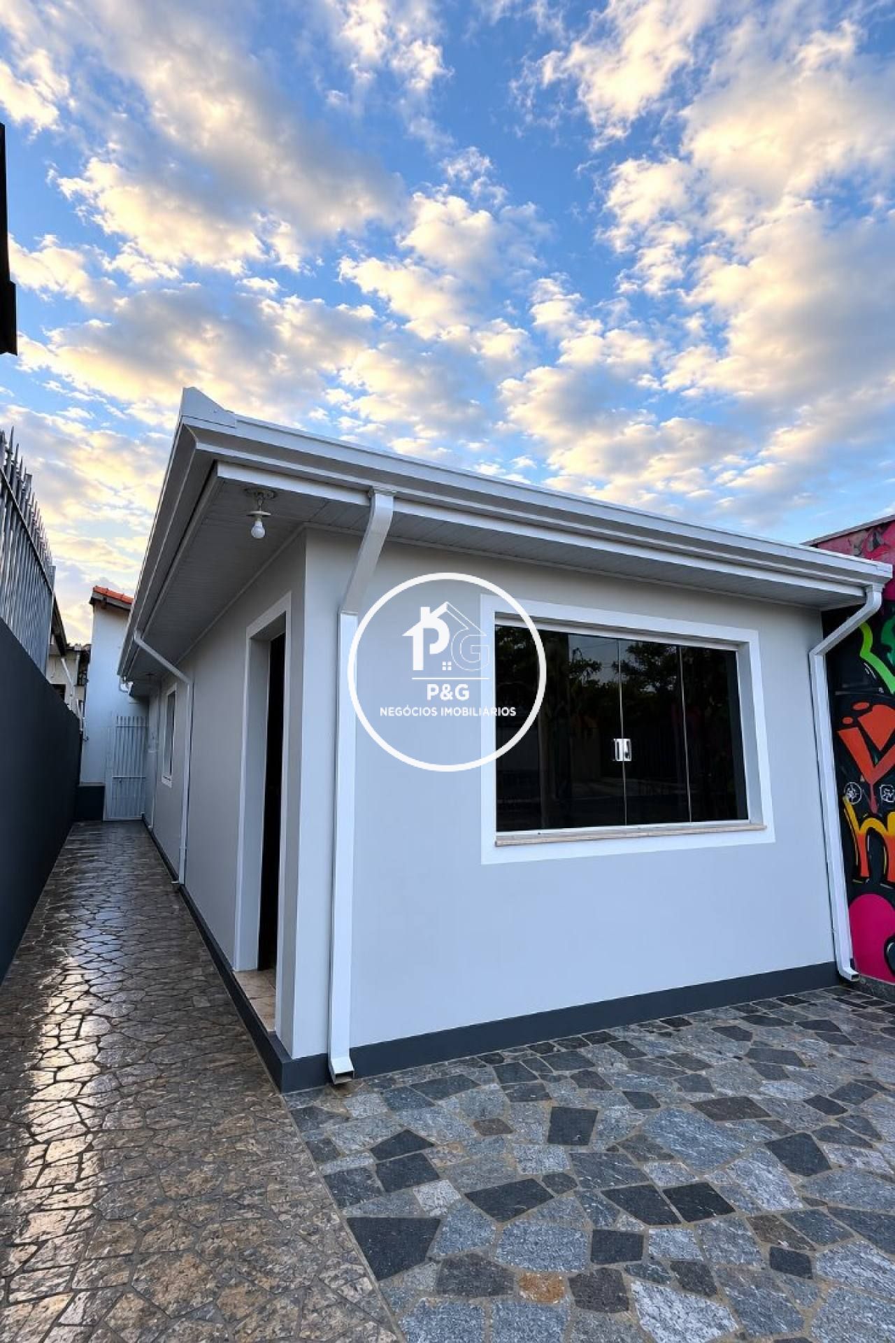 Casa Para Alugar com 2 quartos no bairro Região Central em Caieiras