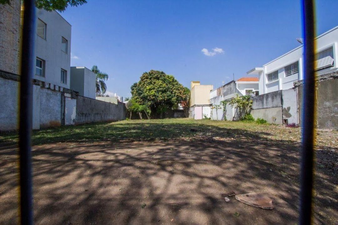 Lote / Terreno de Bairro Para Vender no bairro Jardim Paulista em São Paulo