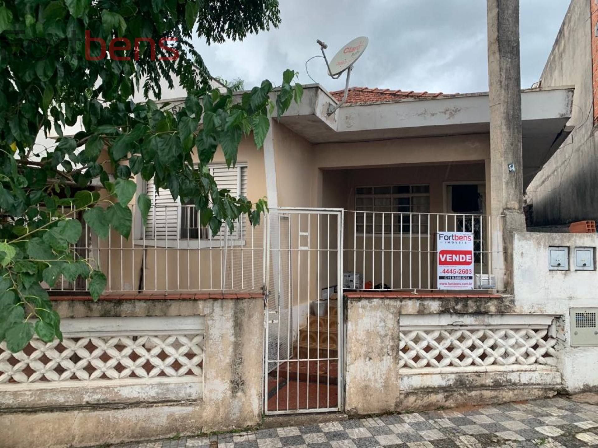 Casa Para Vender com 4 quartos no bairro Região Central em Caieiras