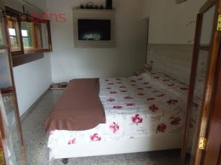 Casa de Condomínio Para Vender com 5 quartos 2 suítes no bairro Sausalito em Mairiporã