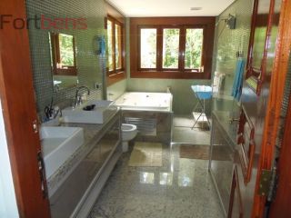 Casa de Condomínio Para Vender com 5 quartos 2 suítes no bairro Sausalito em Mairiporã