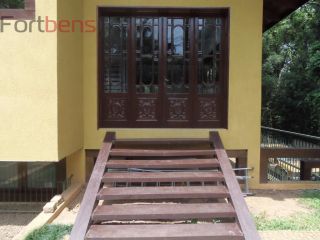 Casa de Condomínio Para Vender com 5 quartos 2 suítes no bairro Sausalito em Mairiporã