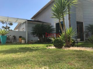 Casa de Condomínio Para Vender com 6 quartos 4 suítes no bairro Caraguatá em Mairiporã