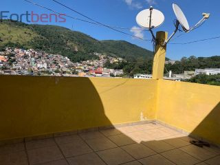 Sobrado Para Vender com 3 quartos 1 suítes no bairro Laranjeiras em Caieiras