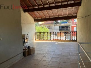 Sobrado Para Vender com 3 quartos 1 suítes no bairro Laranjeiras em Caieiras