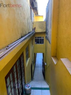 Sobrado Para Vender com 3 quartos 1 suítes no bairro Laranjeiras em Caieiras