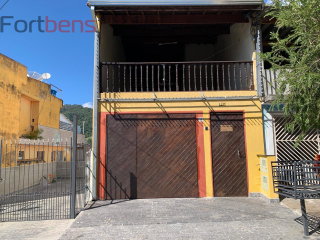 Sobrado Para Vender com 3 quartos 1 suítes no bairro Laranjeiras em Caieiras