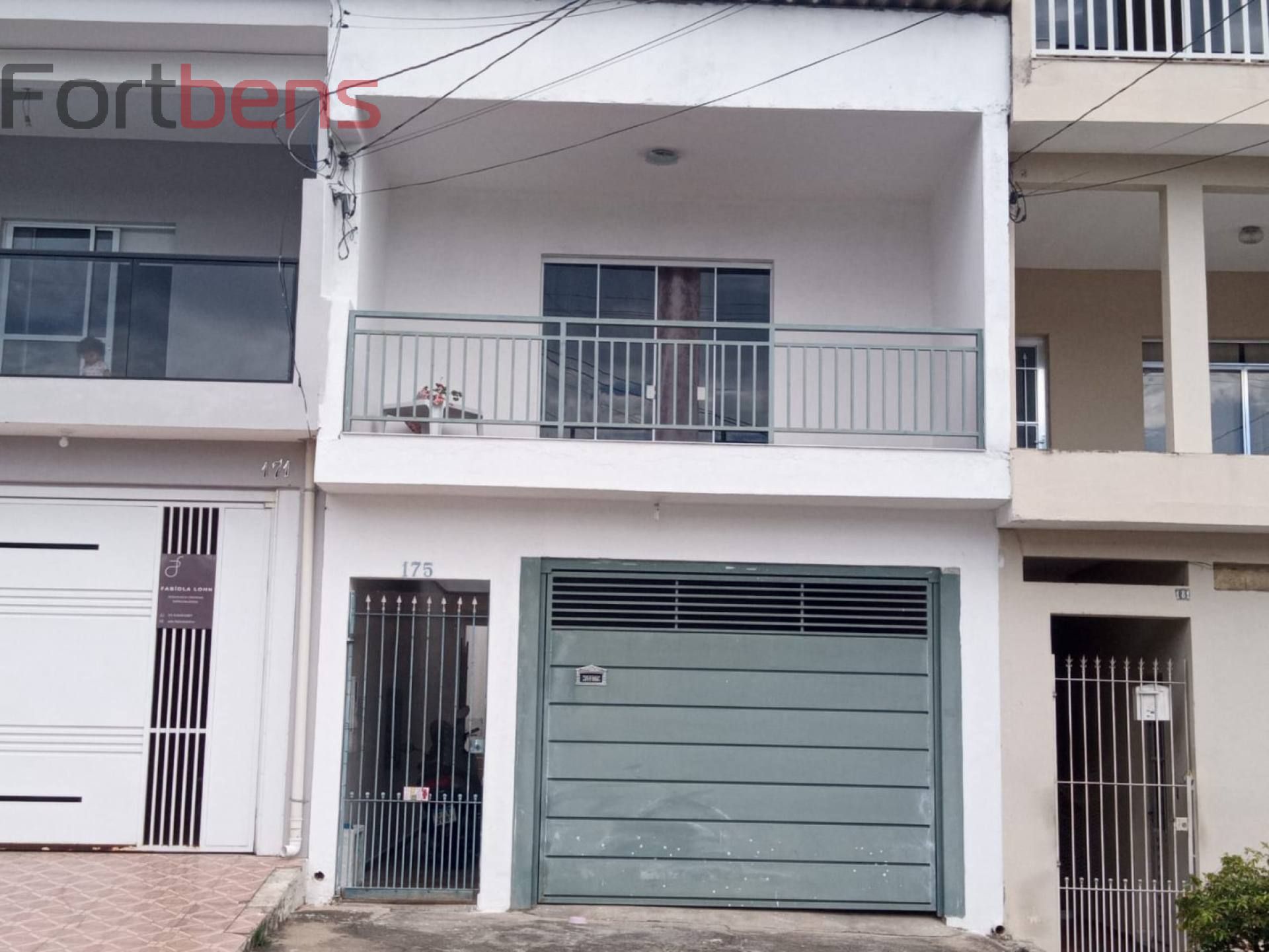 Sobrado Para Vender com 2 quartos no bairro Laranjeiras em Caieiras