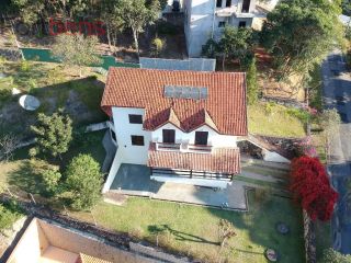 Sobrado Para Vender com 6 quartos 3 suítes no bairro Alpes de Caieiras em Caieiras