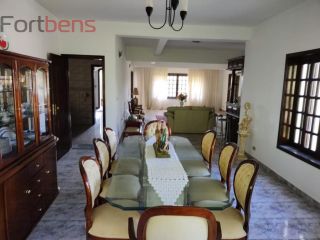Sobrado Para Vender com 6 quartos 3 suítes no bairro Alpes de Caieiras em Caieiras