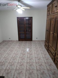 Sobrado Para Vender com 6 quartos 3 suítes no bairro Alpes de Caieiras em Caieiras