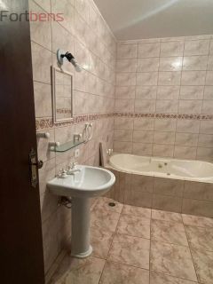 Sobrado Para Vender com 6 quartos 3 suítes no bairro Alpes de Caieiras em Caieiras