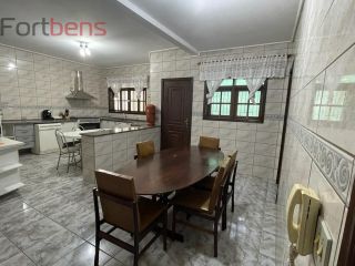 Sobrado Para Vender com 6 quartos 3 suítes no bairro Alpes de Caieiras em Caieiras
