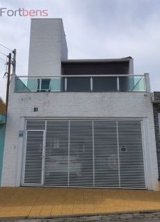 Sobrado Para Vender com 3 quartos 1 suítes no bairro Laranjeiras em Caieiras