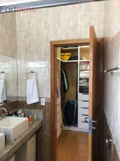 Sobrado Para Vender com 3 quartos 1 suítes no bairro Laranjeiras em Caieiras