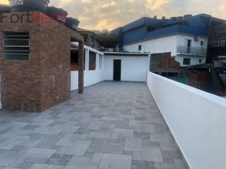Sobrado Para Vender com 6 quartos 2 suítes no bairro Laranjeiras em Caieiras