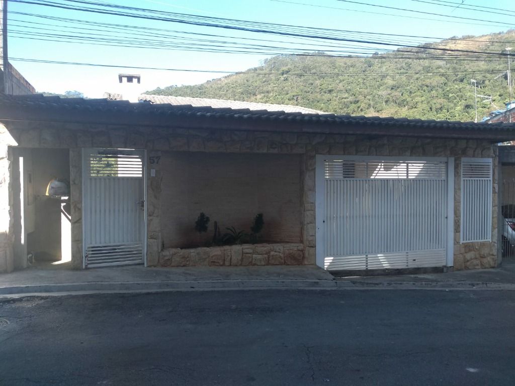 Sobrado Residencial com 3 dormitórios à venda, 202 m² por R$ 640.000 - Laranjeiras - Caieiras/SP