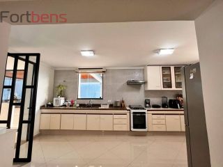 Sobrado Para Vender com 3 quartos 2 suítes no bairro Alpes de Caieiras em Caieiras