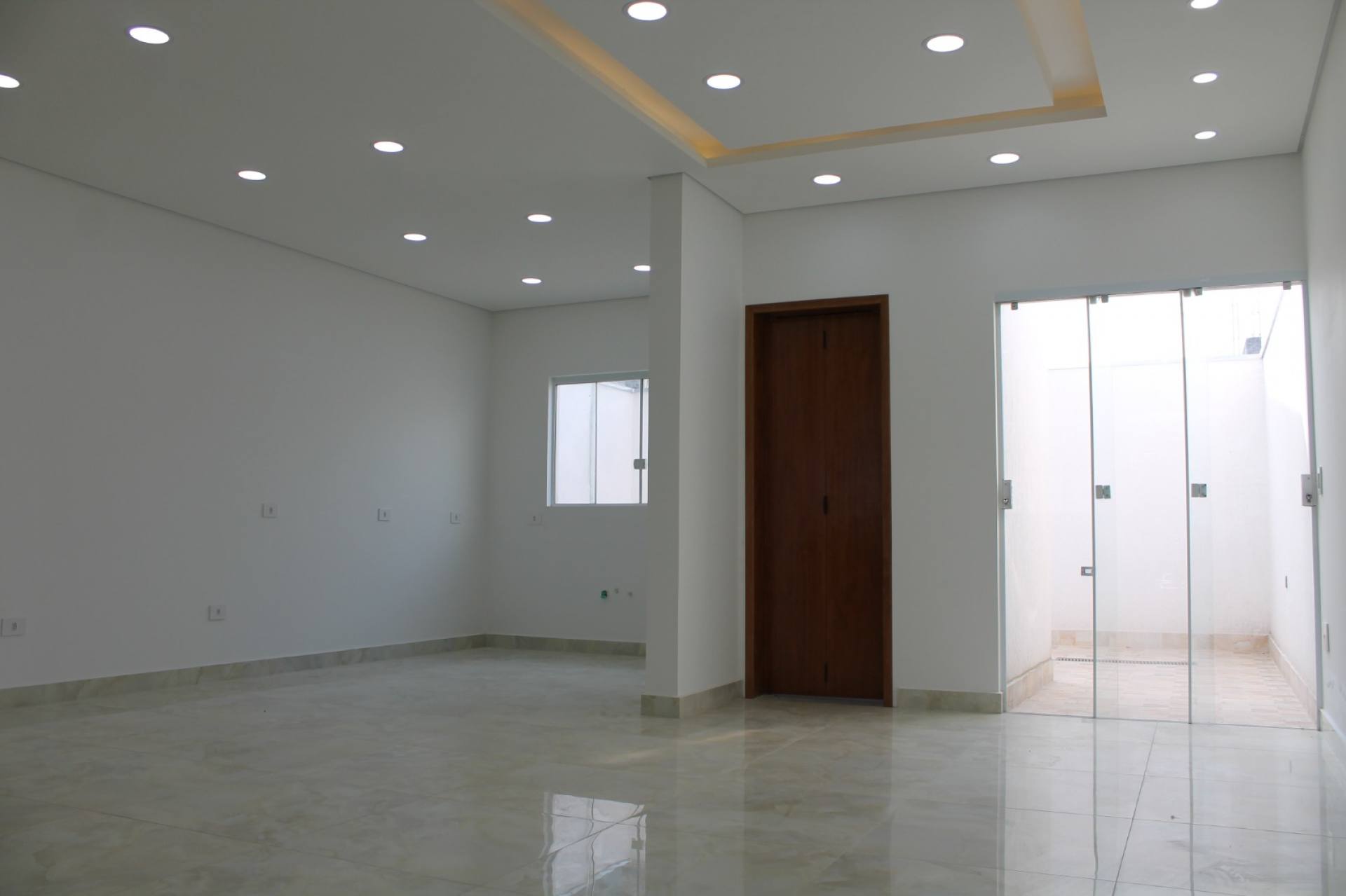 Sobrado Para Vender com 3 quartos 3 suítes no bairro Laranjeiras em Caieiras 