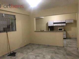 Sobrado Para Alugar com 6 quartos 2 suítes no bairro Laranjeiras em Caieiras