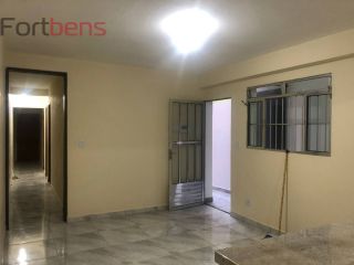 Sobrado Para Alugar com 6 quartos 2 suítes no bairro Laranjeiras em Caieiras