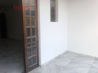 Sobrado Para Alugar com 6 quartos 2 suítes no bairro Laranjeiras em Caieiras