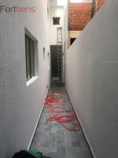 Sobrado Para Alugar com 6 quartos 2 suítes no bairro Laranjeiras em Caieiras