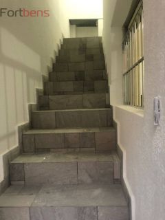 Sobrado Para Alugar com 6 quartos 2 suítes no bairro Laranjeiras em Caieiras