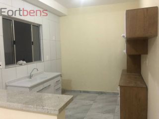 Sobrado Para Alugar com 6 quartos 2 suítes no bairro Laranjeiras em Caieiras