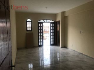 Sobrado Para Alugar com 6 quartos 2 suítes no bairro Laranjeiras em Caieiras