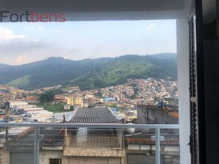 Sobrado Para Alugar com 6 quartos 2 suítes no bairro Laranjeiras em Caieiras