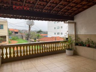 Sobrado Para Vender com 5 quartos no bairro Região Central em Caieiras