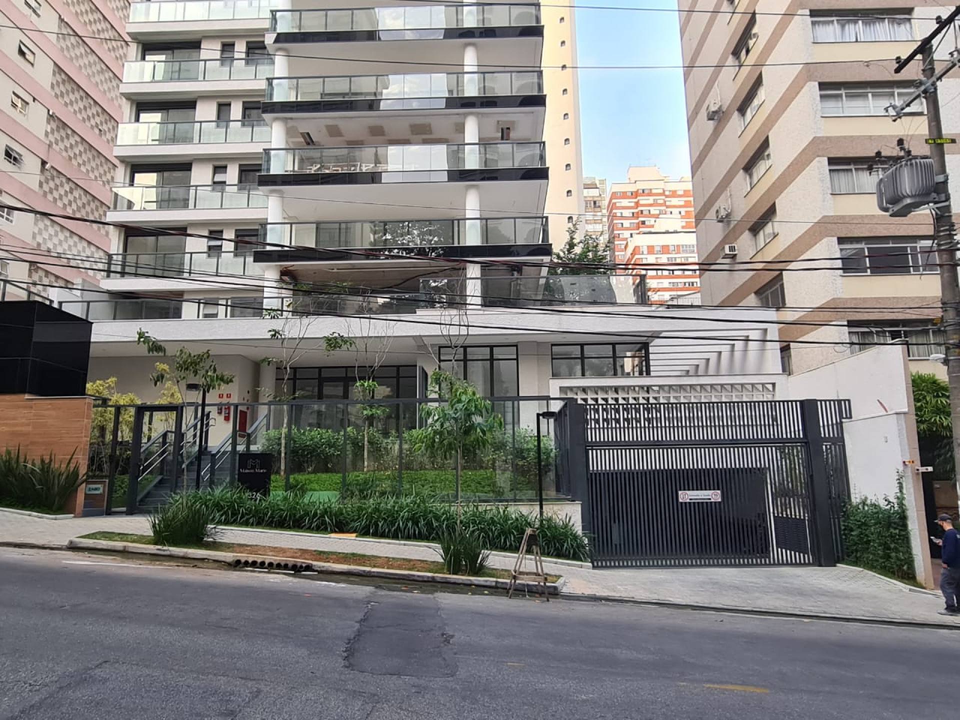 Apartamento Para Vender com 3 quartos 3 suítes no bairro Jardins em São Paulo