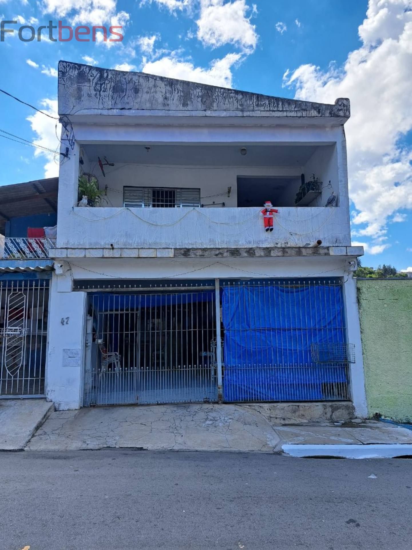 Sobrado Para Vender com 4 quartos no bairro Laranjeiras em Caieiras